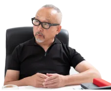 専務（業界経験30年以上）