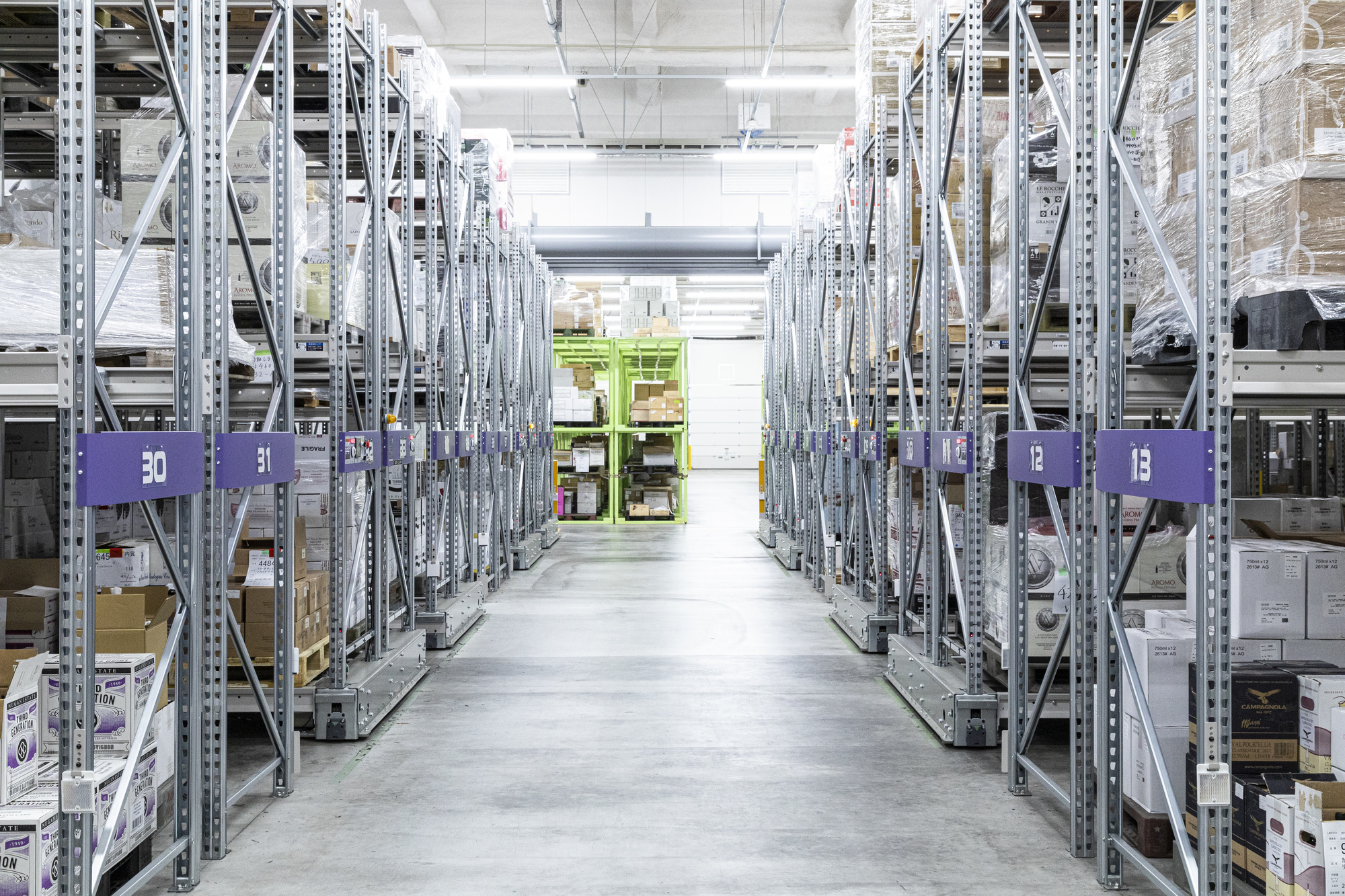 アパレルの第三者検品・物流は倉庫へ集約。検品作業を効率化し品質を守る選び方